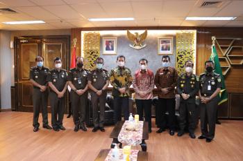 Jaksa Agung RI Terima Kunjungan Pimpinan Ombudsman RI